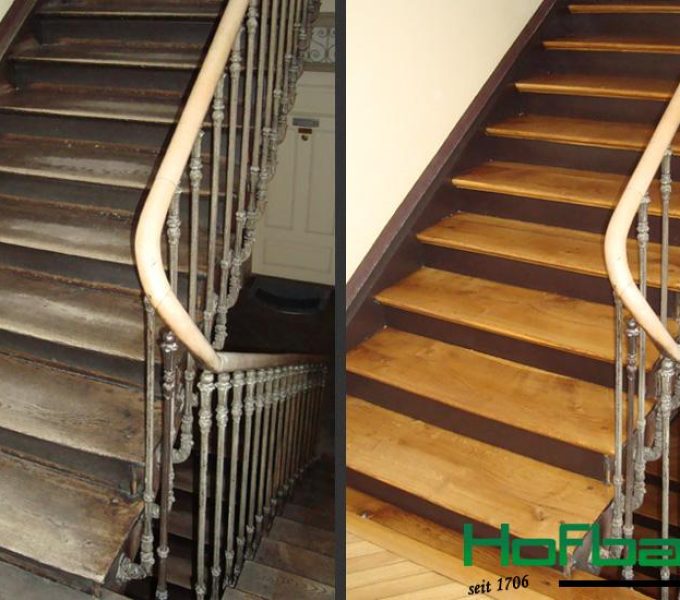 hofbauer-treppen-schleifen00 Vorher/Nachher-Bild einer alten Massivholztreppe aus dunklem Holz, sowohl vor als auch nach der Treppenoberflächensanierung